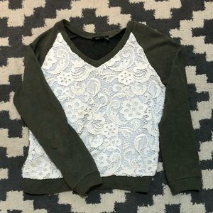 Olive/Lace V-neck Pullover
